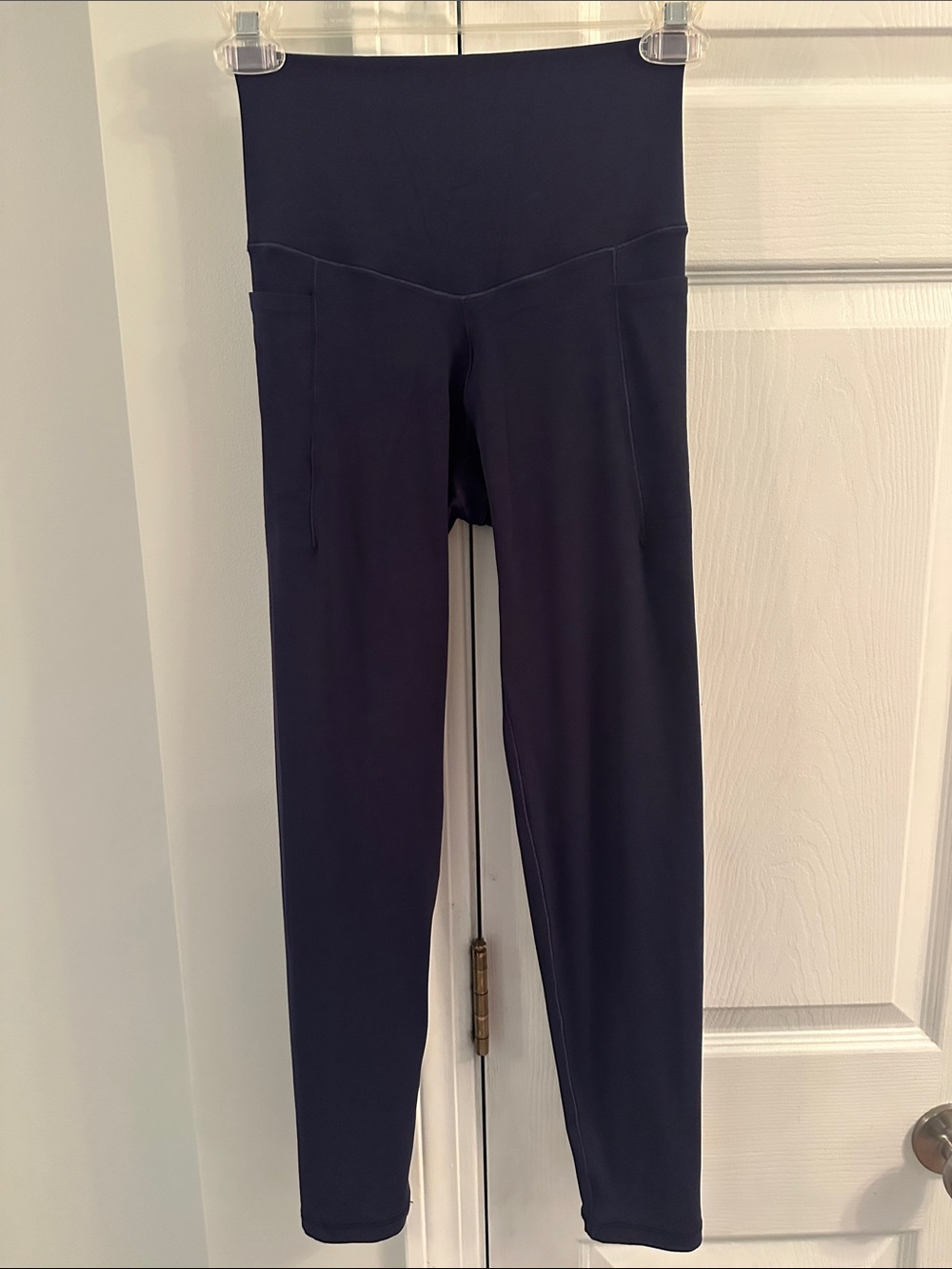 Offline by Aerie REAL ME Navy Leggings with Pockets 7/8 length, NWT!, Small